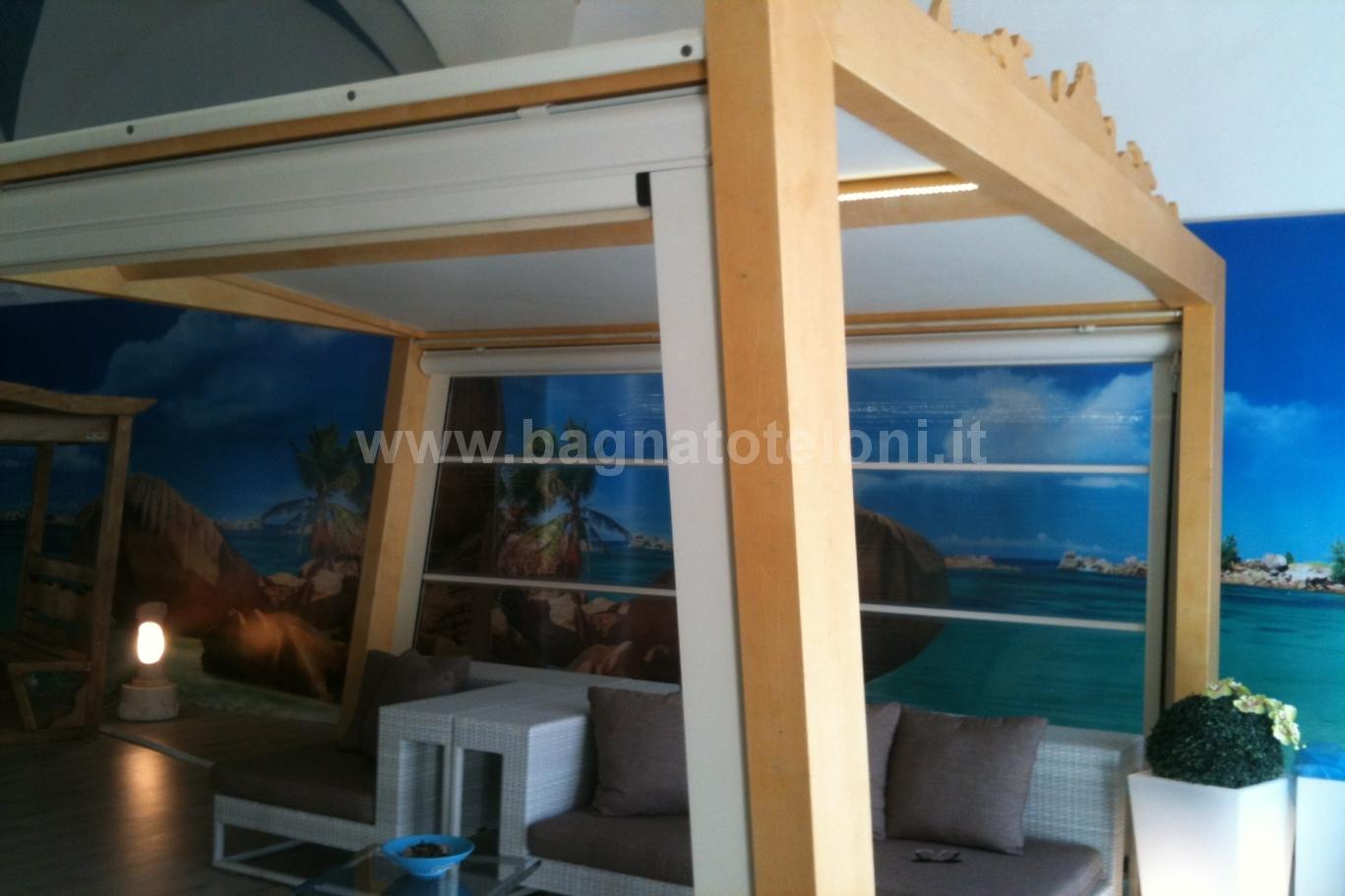 gazebo in legno con tende cristal laterali e tetto telonato 3